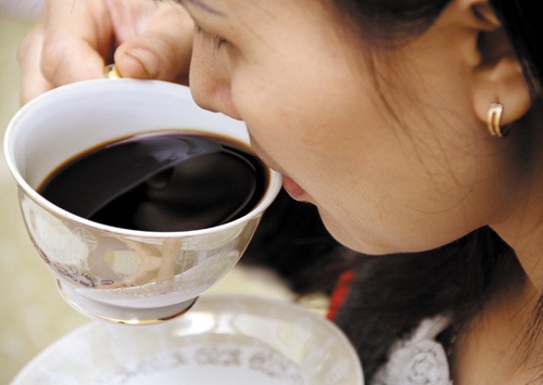 Cafe Đen cho em và Cafe  sữa cho anh